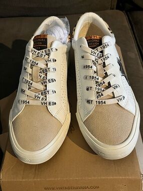 Women’s Vintage Havana White and Tan Low-Top Sneakers size 7.5 Brand New w/Box